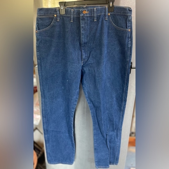 Wrangler‎ Jean's size 44 x 34 blue 13MWZ  ONE AREA WITH LIGHT SPOTS - Picture 1 of 7